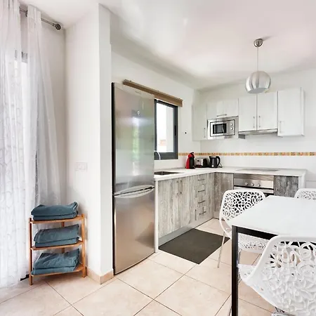 Casa Ernesto Villa *