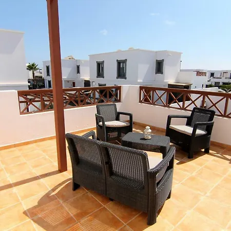 Casa Ernesto Villa Playa Blanca